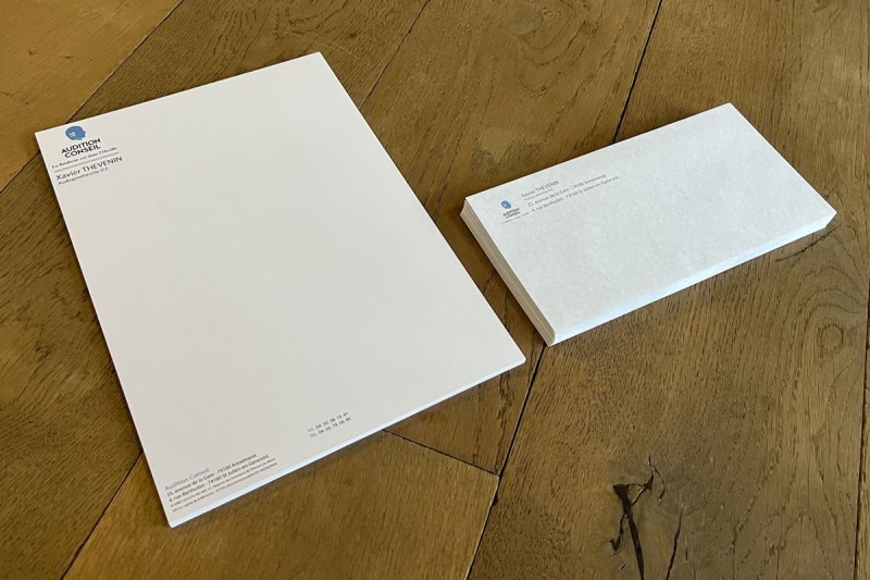 Tête de lettres et enveloppes