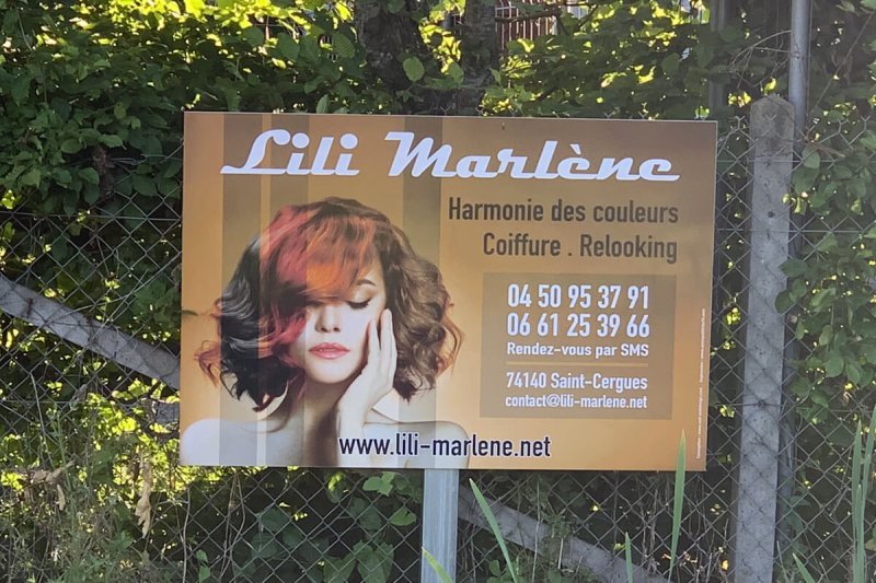 Panneau publicitaire