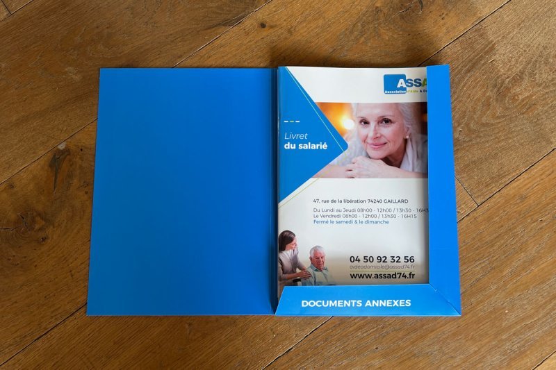 Pochette à rabats + Brochure